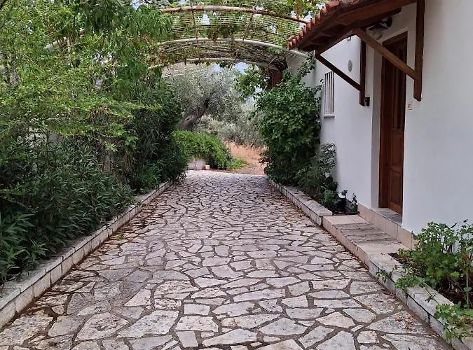 Elea * Parálion Ástros